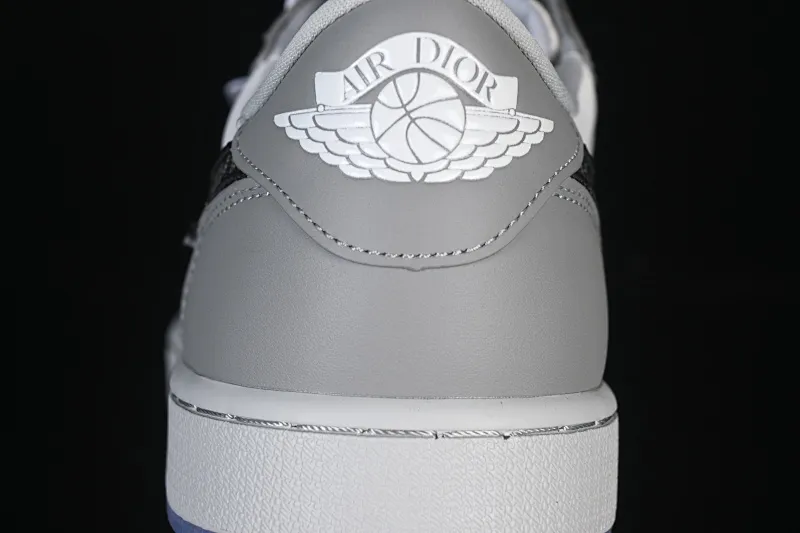 All categories Air Jordan Jordan series basketball shoes Air Jordan 1 Low Dior x Air Jordan 1 Low AJ1 Joe 1 Dior joint white gray low top CN8608-002